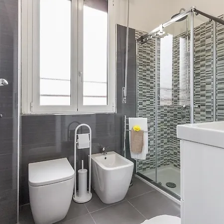 Alessia's Flat- Veneziano 2 ميلان