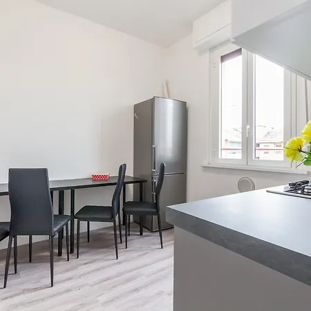 Alessia's Flat- Veneziano 2 ميلان